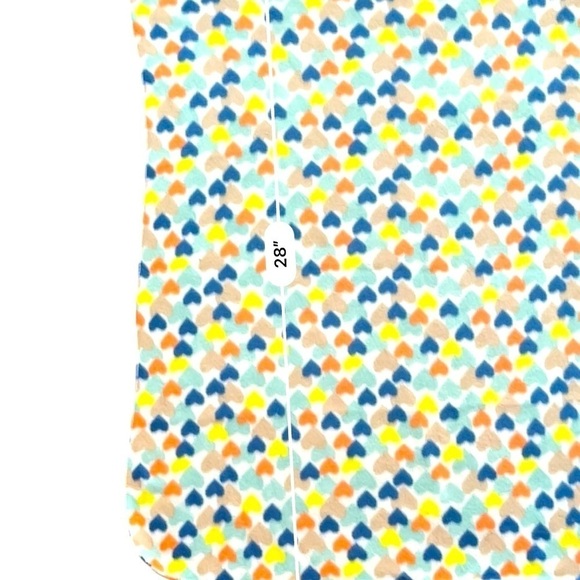 Greenbrier. fleece blanket swaddle multicolor heart pattern 28 x 27.5 - Picture 4 of 7